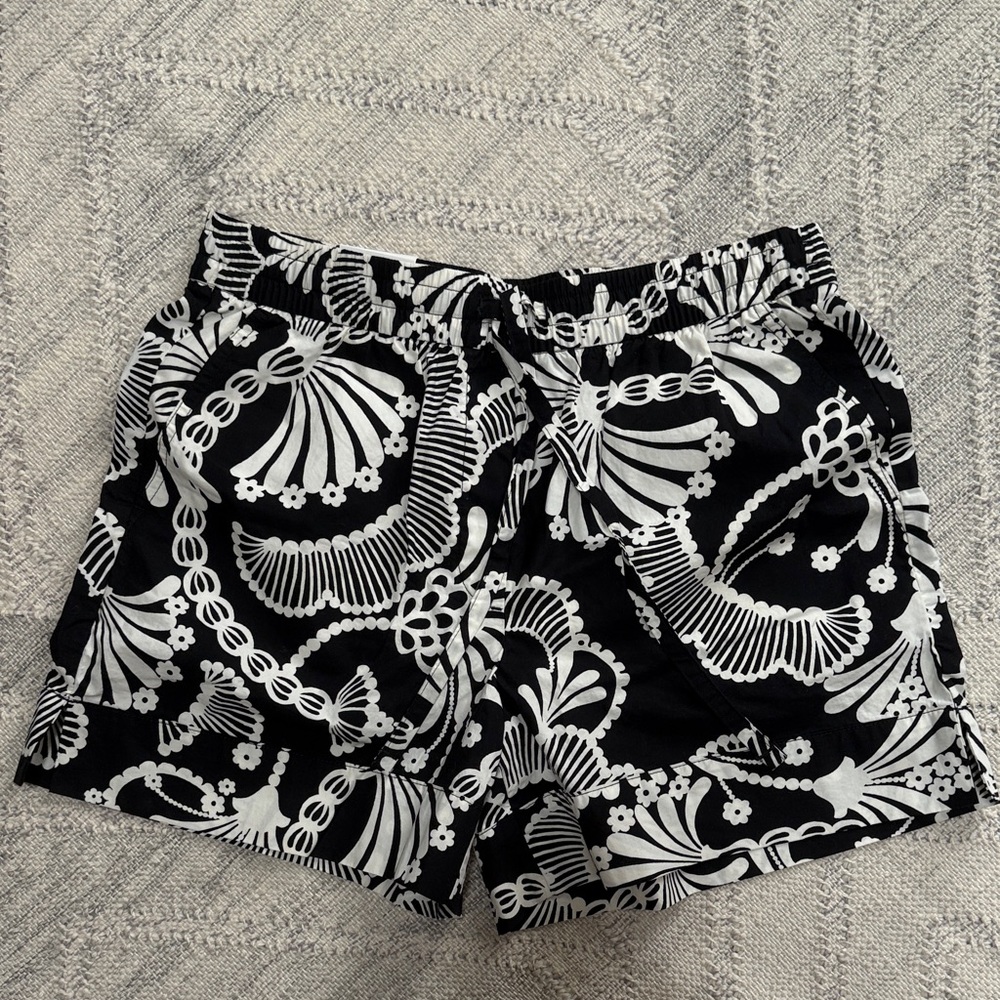Banana Republic Black and White Patterned Women's Shorts